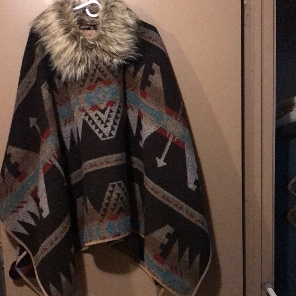Powder River Poncho with fur collar